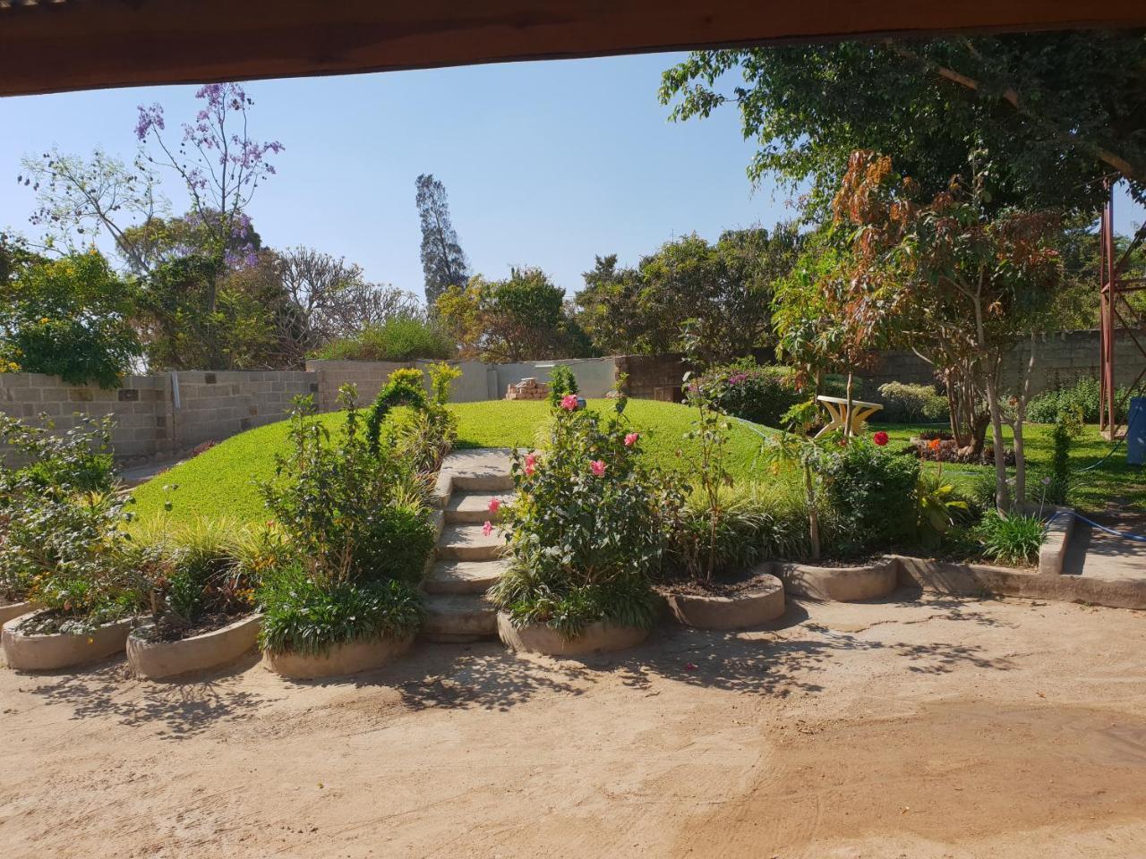The Oasis Evergreen Lodge Choma Екстериор снимка
