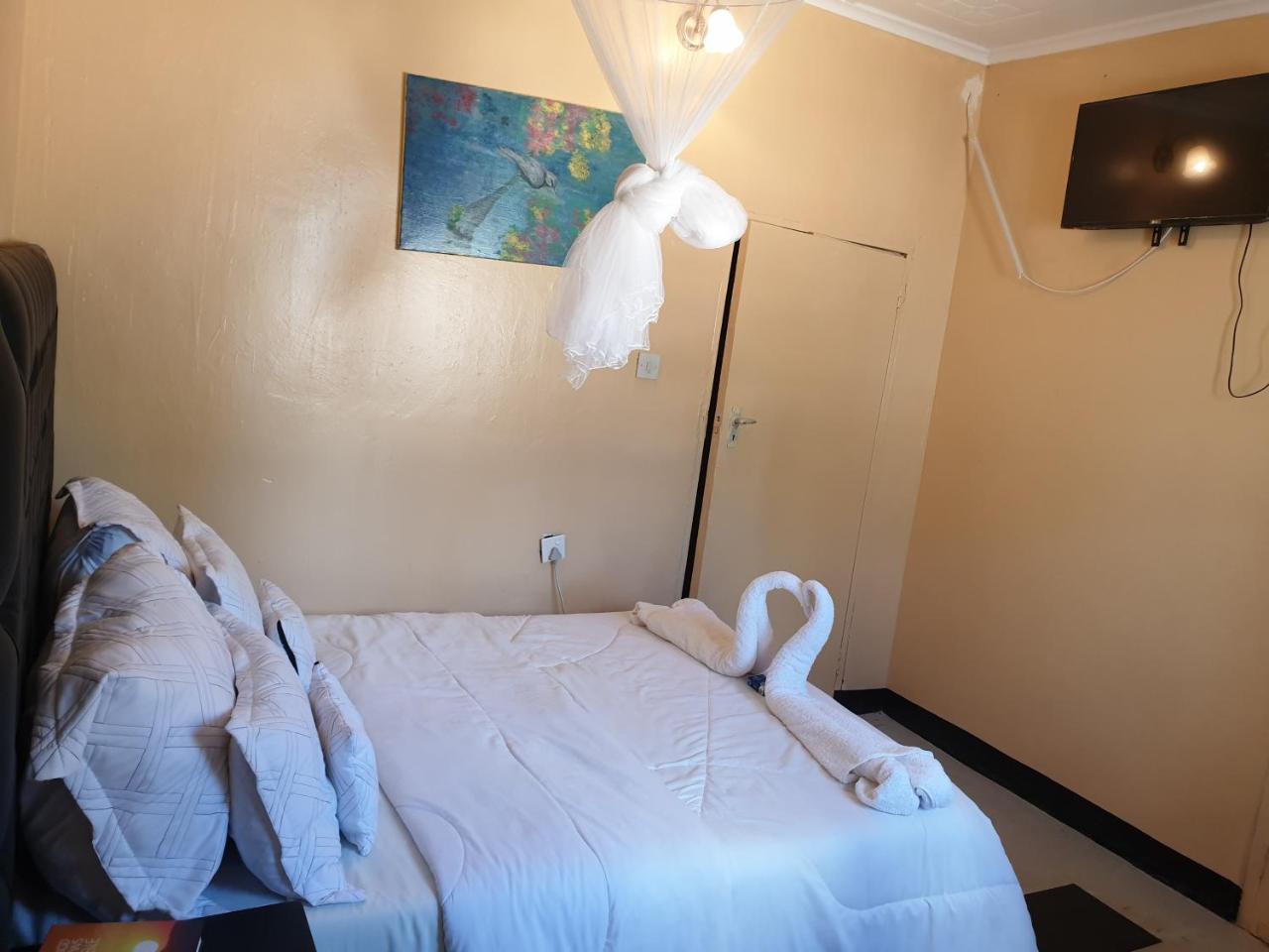 The Oasis Evergreen Lodge Choma Екстериор снимка