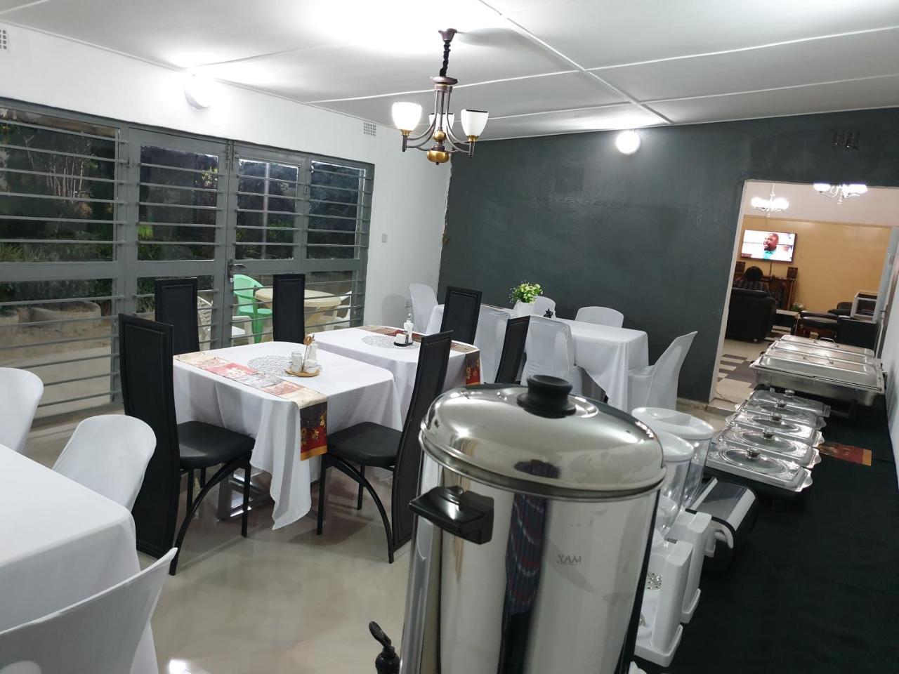 The Oasis Evergreen Lodge Choma Екстериор снимка
