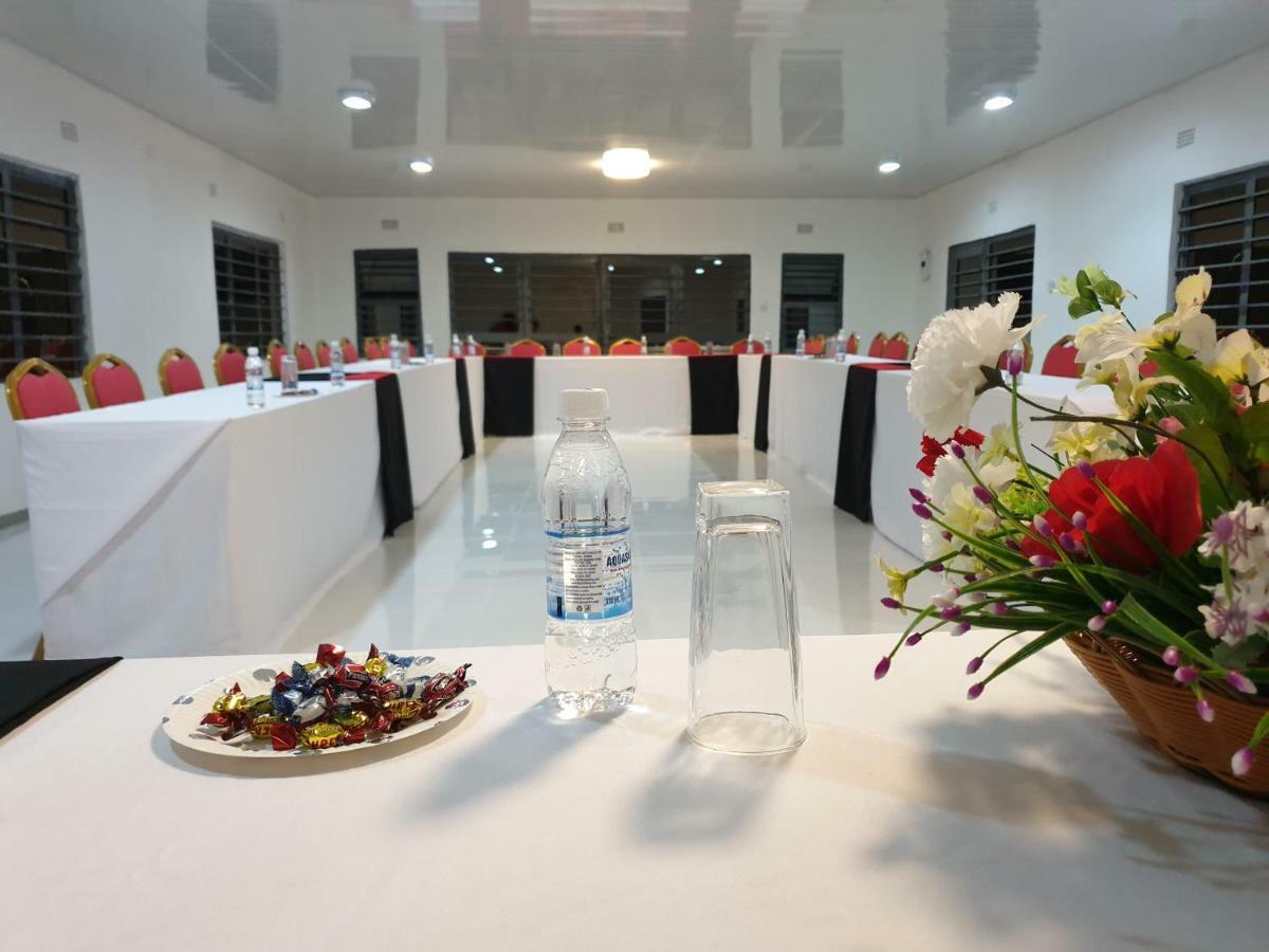 The Oasis Evergreen Lodge Choma Екстериор снимка