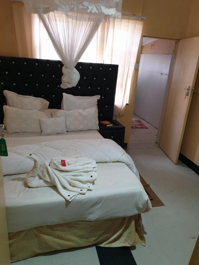 The Oasis Evergreen Lodge Choma Екстериор снимка